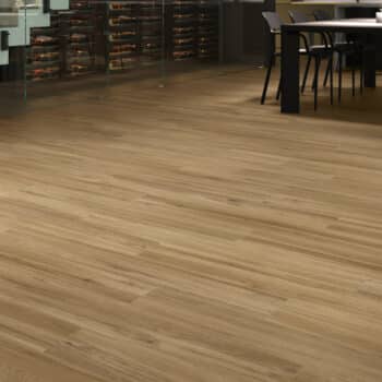 Solano Oak tile - Elegant and natural wood grain pattern in a warm tone